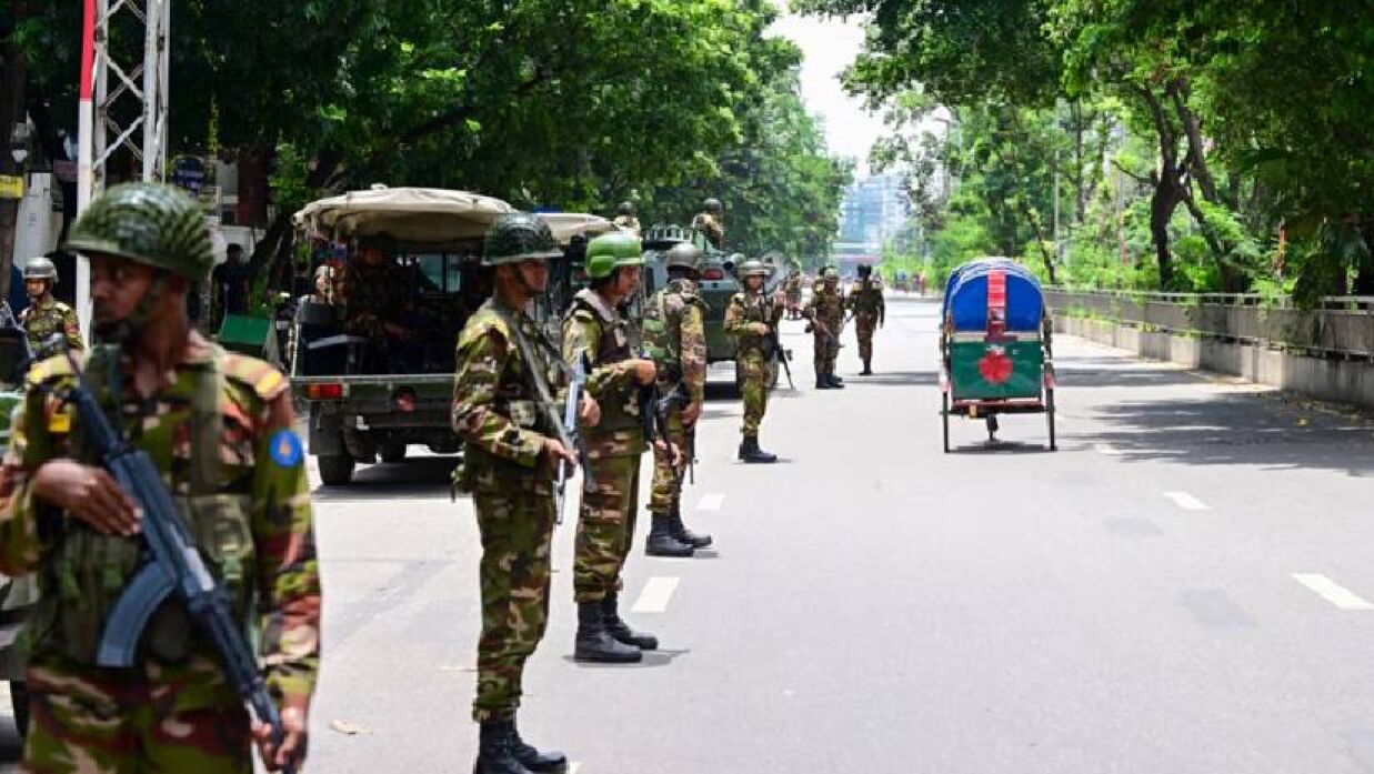 কারফিউ মেনে চলার অনুরোধ সেনাবাহিনীর